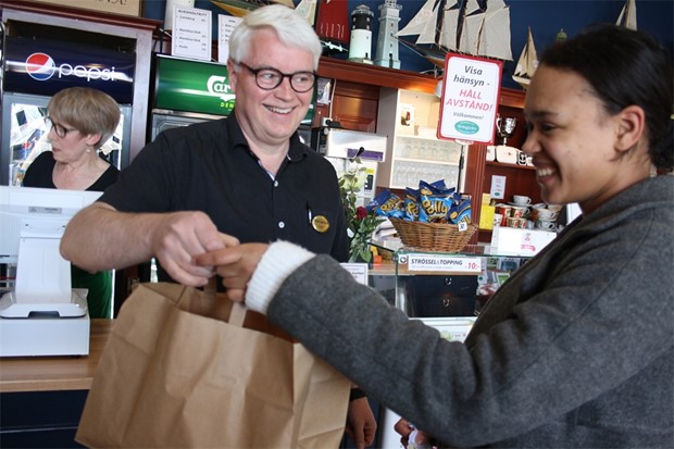 Vadstenaelever f�r h�mta skollunch p� restauranger