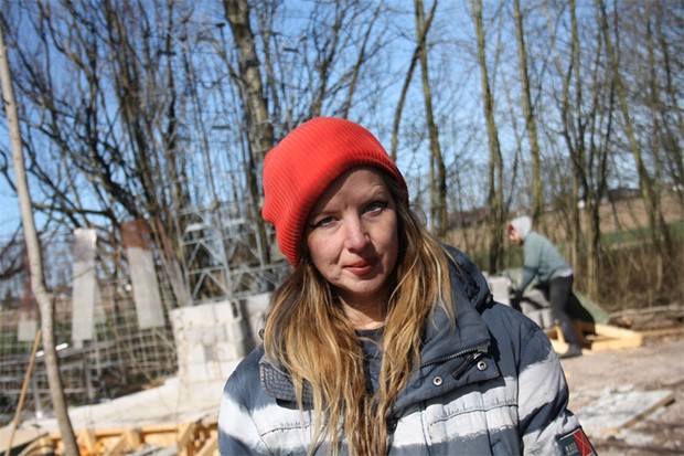 Maria gr tio meter hg skulptur i parken