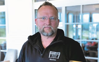 rets fretagare har flera strngar p sin lyra