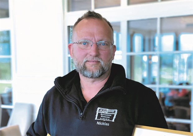 rets fretagare har flera strngar p sin lyra