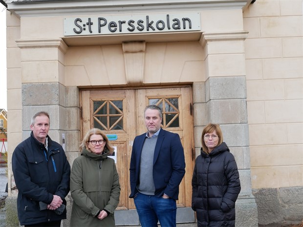 H�r finns delarna i kedjan som g�r Vadstena till Sverigetv�a