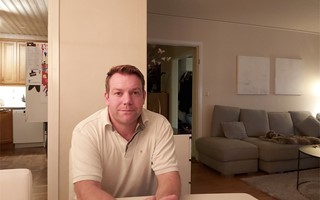 Heltidsjobb i Ödeshög och sportkommentator i tv – Vadstenabon fyller dagarna väl