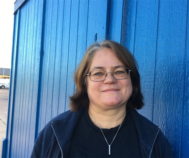 Maria �ppnar obemannad h�stbutik i Mantorp