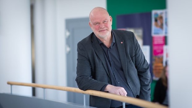 Regionrdets dubbla knslor: Vi mste fortstta frst att pandemin finns kvar