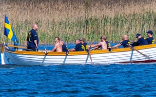 De firar marinen 500 r med ro