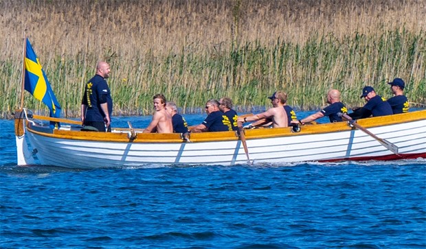 De firar marinen 500 r med ro