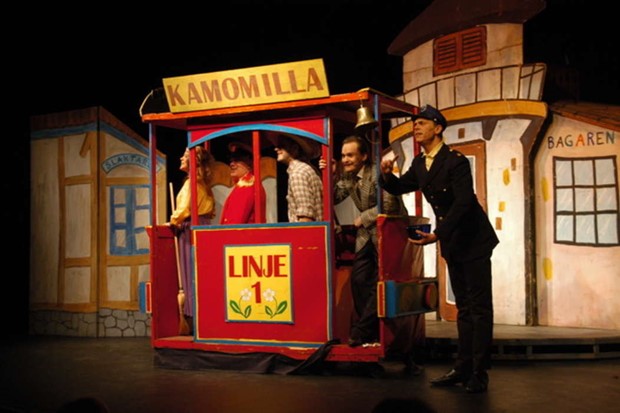 Premi�r f�r sommarens barnteater p� Tjol�holm Slott 