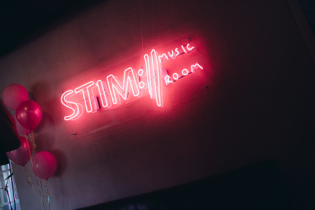 100 gitarrer till nsta generations musikskapare nr Stim firar 100 r 