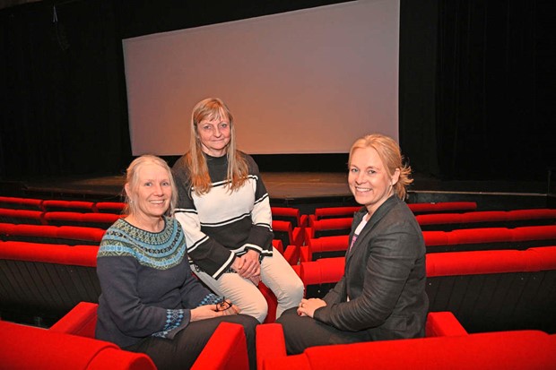 Vi hller filmen levande