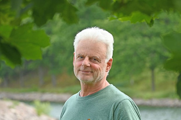 Johan berttar om mnniskorna vid kanalen