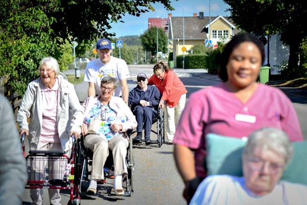 Vnner p promenad: Det r guldkant