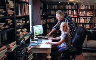 Linnefors � f�rlaget som drivs fr�n k�ksbordet