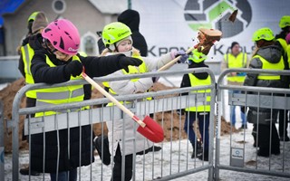 F�rsta spadtaget f�r nya Fridtjuv Bergskolan