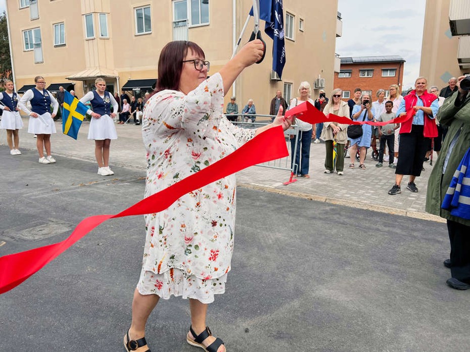 Tusentals kom n�r Kungsv�gen invigdes